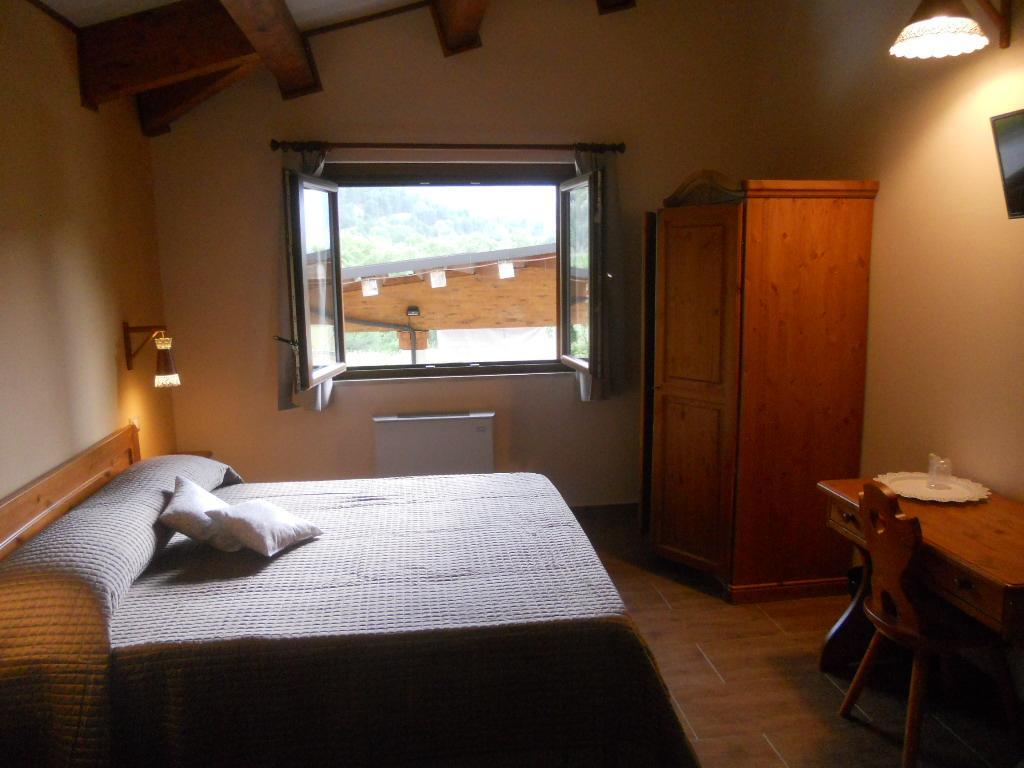 La Locanda Del Lago Lucciola Villalago ภายนอก รูปภาพ